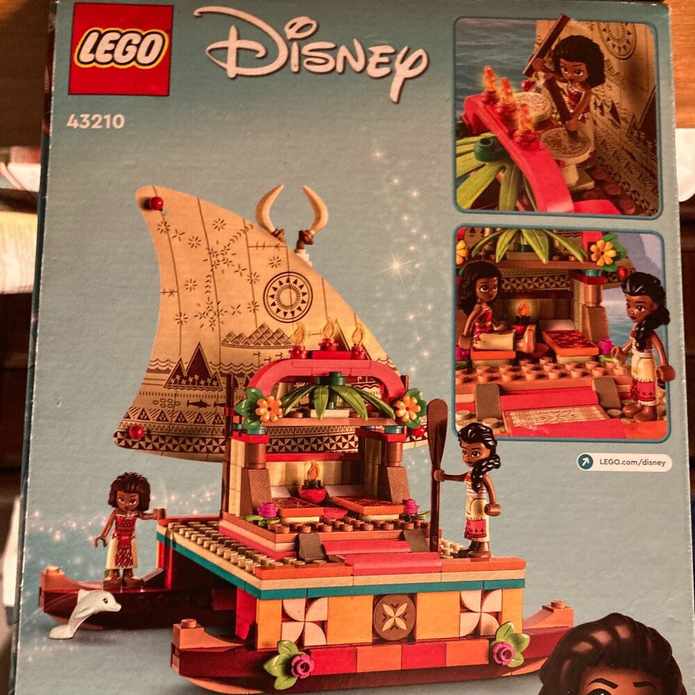 LEGO Disney Princess 43210 Moana’s Wayfinding Boat – New (Open Box, Sealed Bags)